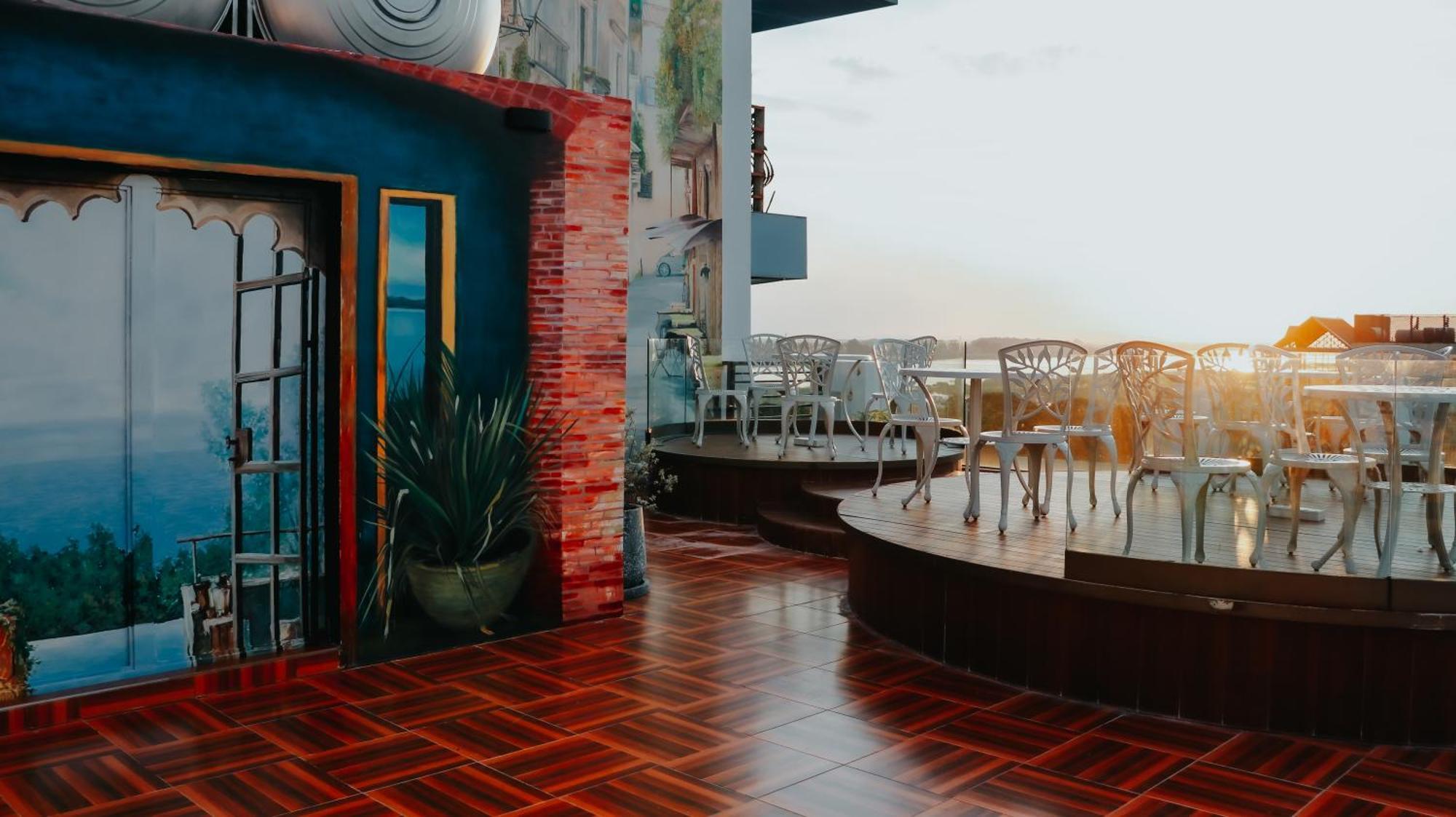 Riverside Hotel В'єнтьян Екстер'єр фото