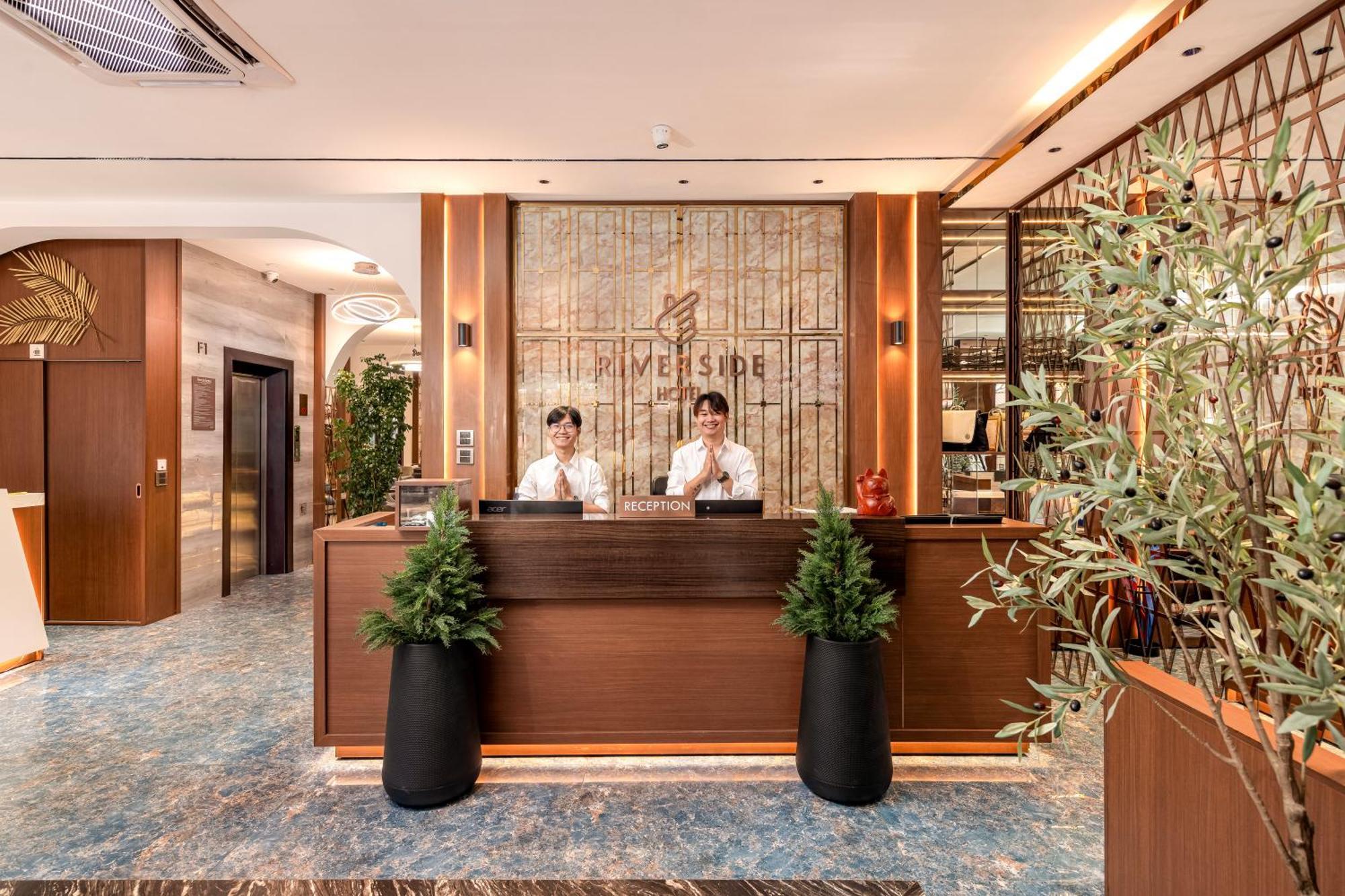 Riverside Hotel В'єнтьян Екстер'єр фото